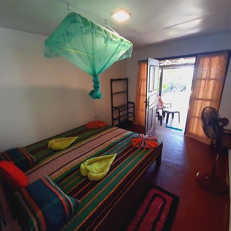 Luna Beach Home & Cabanas Galle Exterior photo